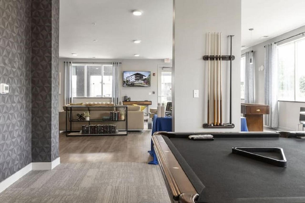 Modern Dwntwn 1 Bdrm Apt Pool Gym Free Parking อินเดียนาโพลิส ภายนอก รูปภาพ